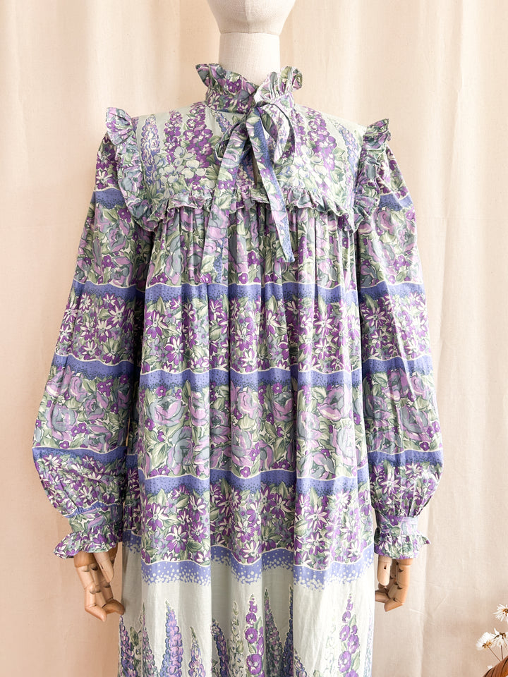 Meadow ~ Super Pretty Rare 1970s Taramina Liberty Print Smock Dress