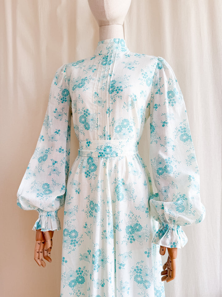 Stunning 70s Fine Cotton Floral Maxi Dress