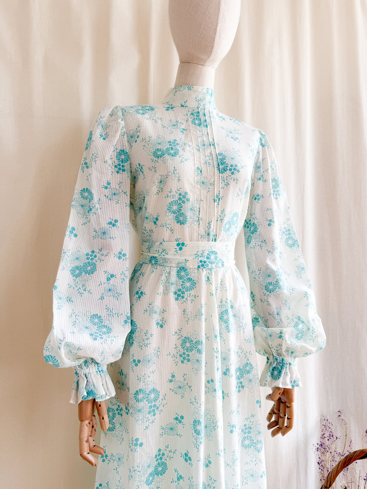 Stunning 70s Fine Cotton Floral Maxi Dress