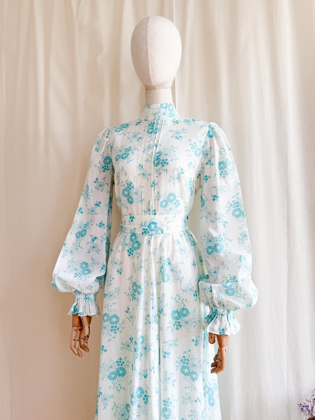 Stunning 70s Fine Cotton Floral Maxi Dress