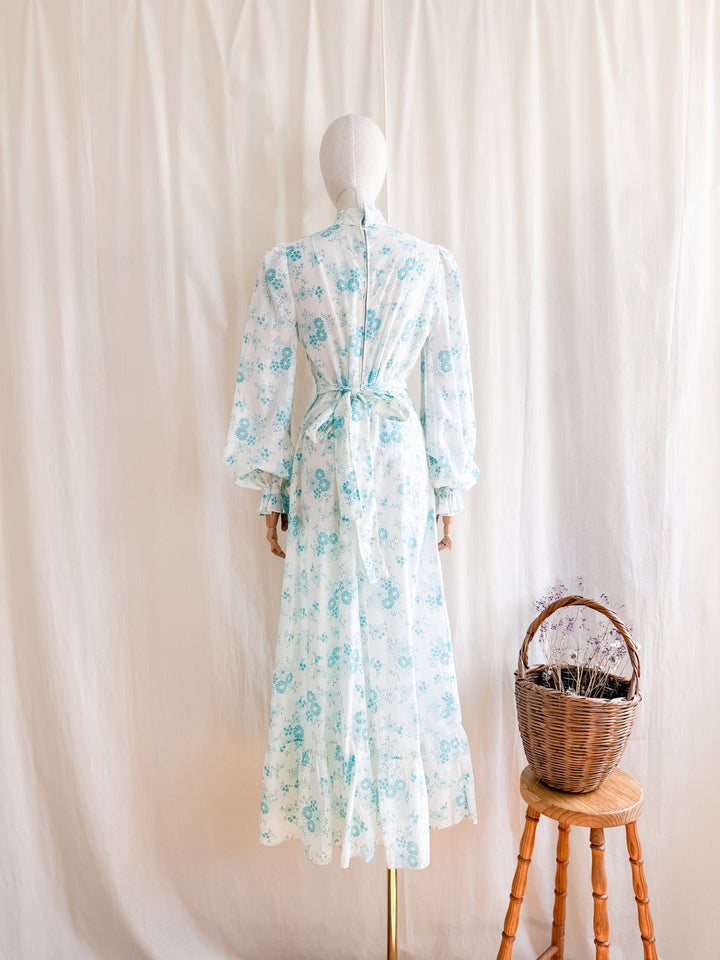 Stunning 70s Fine Cotton Floral Maxi Dress
