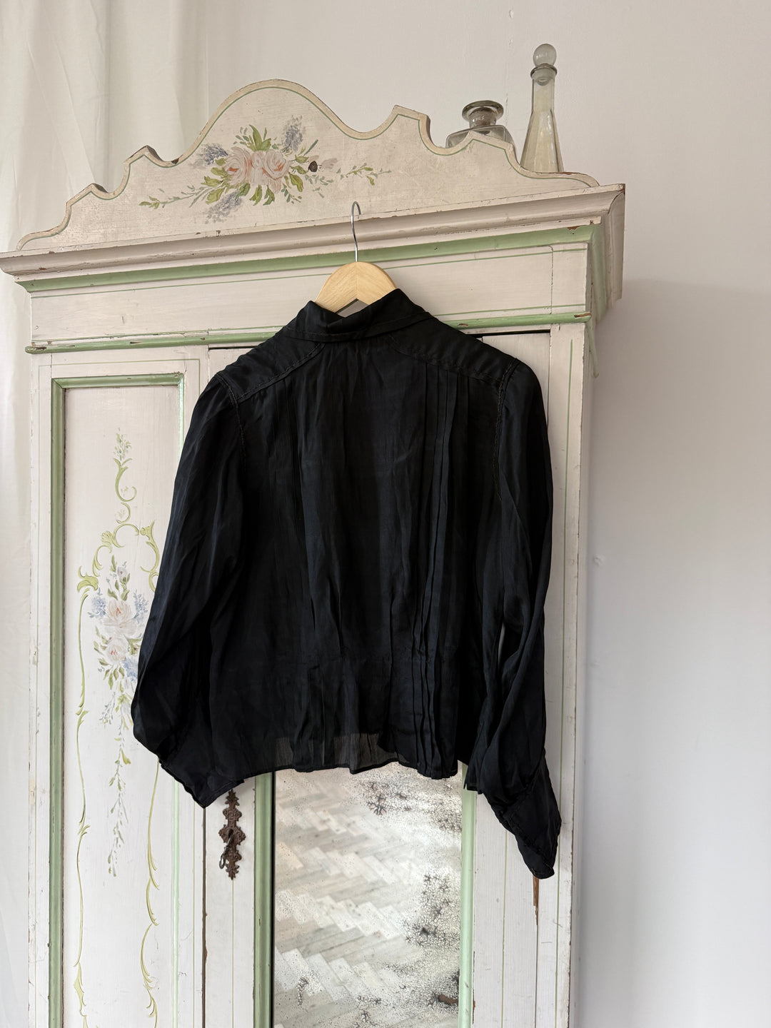 INCREDIBLE EDWARDIAN SILK EMBROIDERED BLOUSE