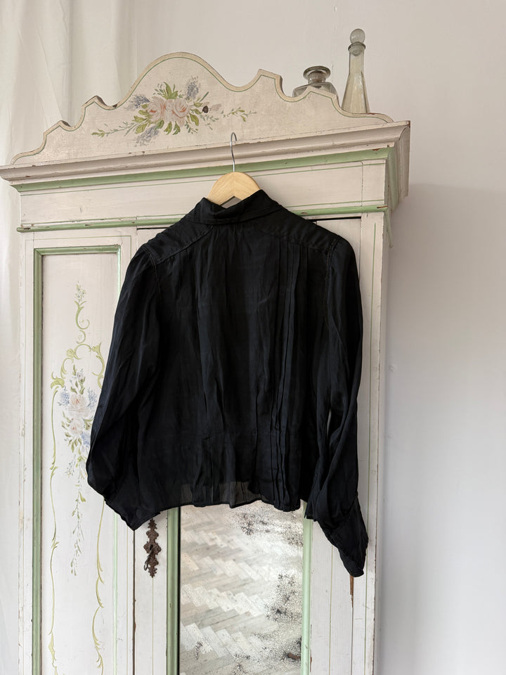 INCREDIBLE EDWARDIAN SILK EMBROIDERED BLOUSE