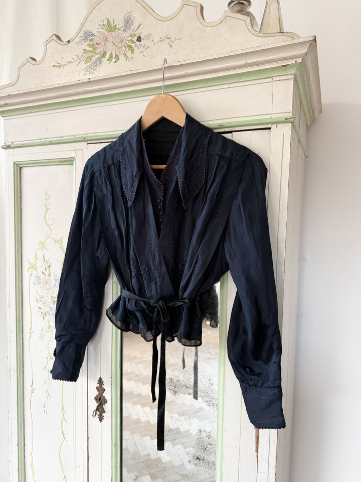 PRECIOUS LATE VICTORIAN SILK BLOUSE