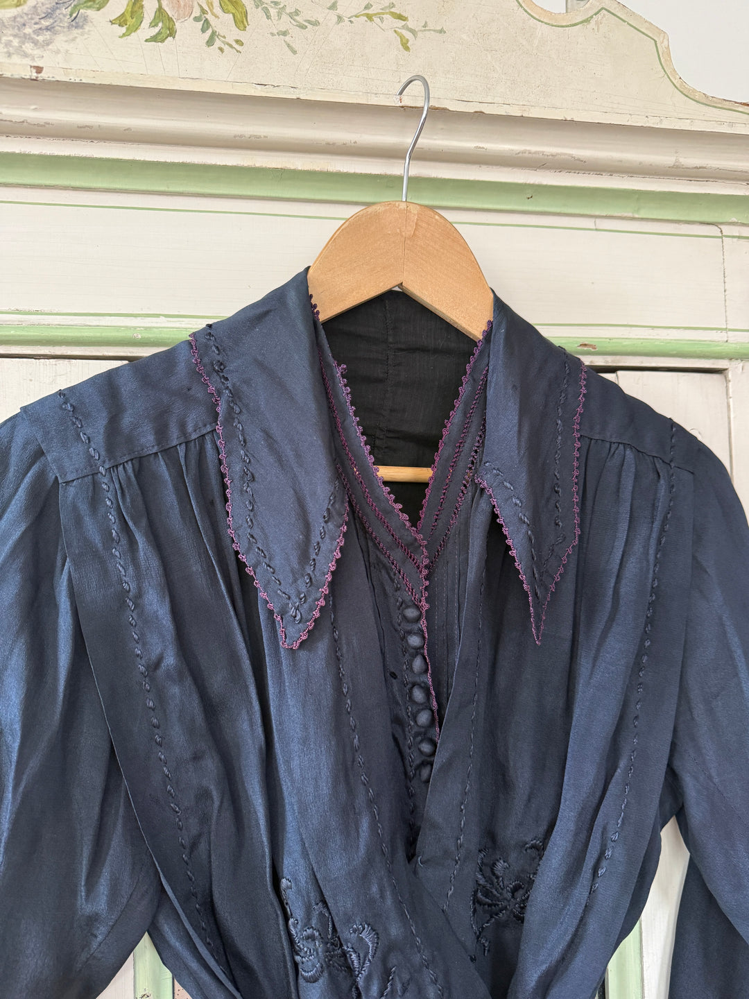 PRECIOUS LATE VICTORIAN SILK BLOUSE
