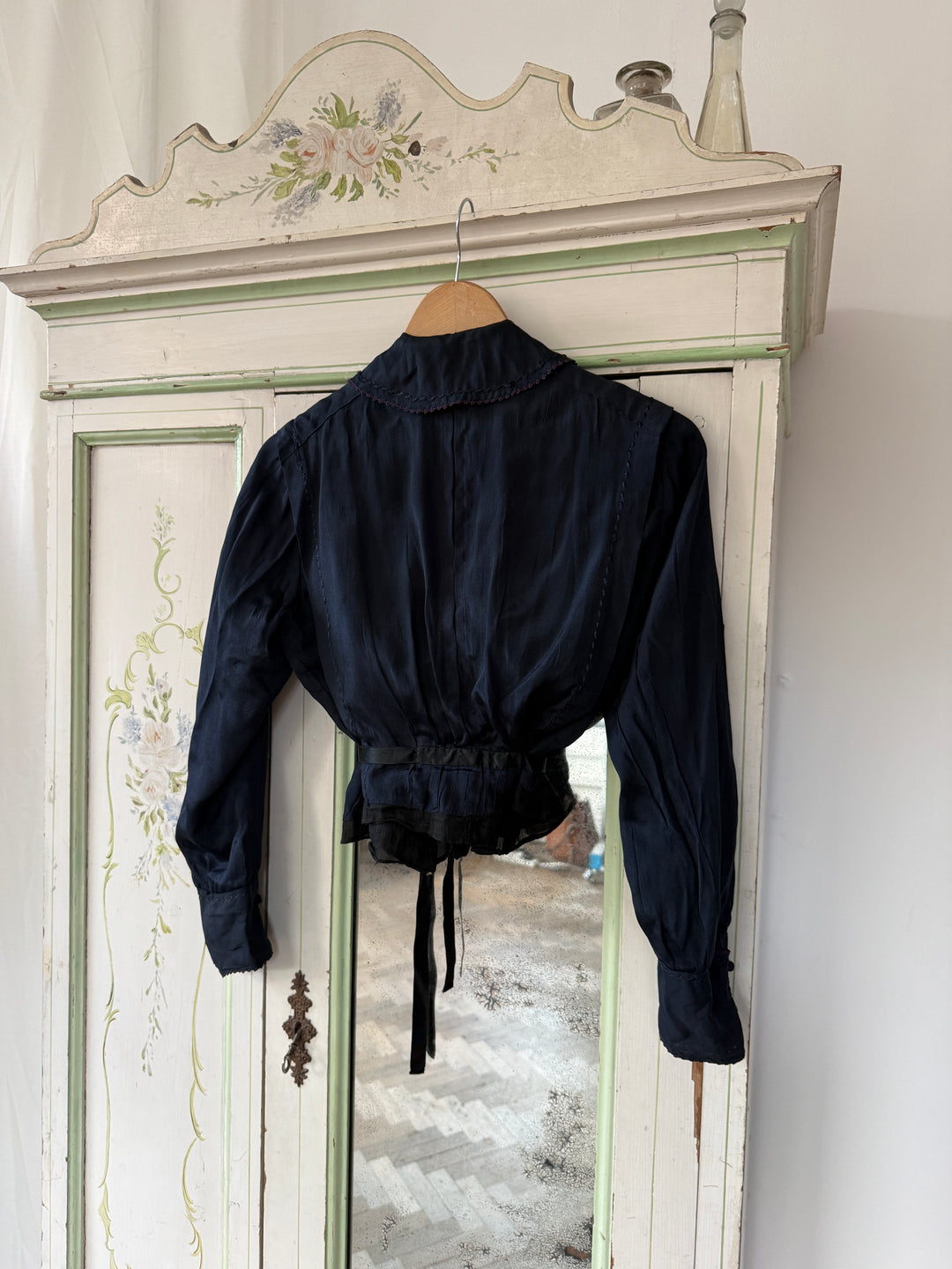 PRECIOUS LATE VICTORIAN SILK BLOUSE