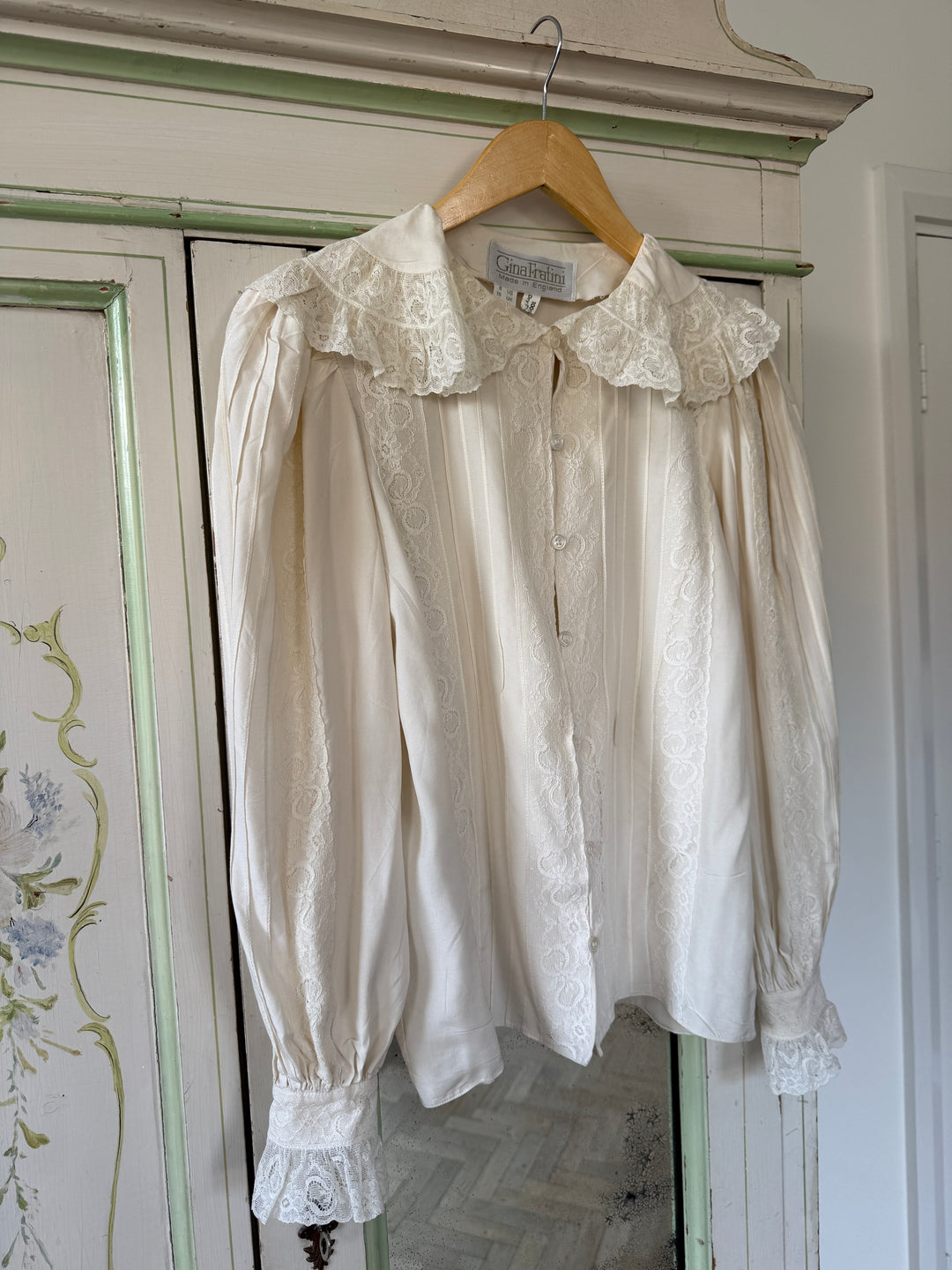 PRECIOUS RARE GINA FRATINI 1970S SILK BLOUSE