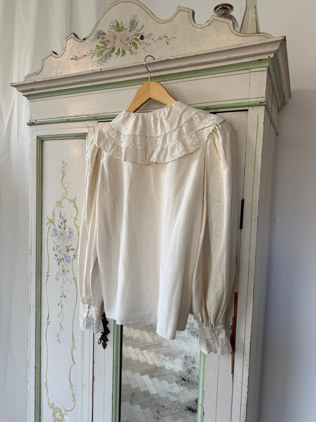 PRECIOUS RARE GINA FRATINI 1970S SILK BLOUSE