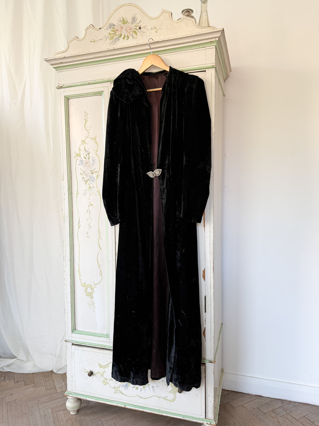 INCREDIBLE RARE 1930S SILK VELVET OPERA COAT
