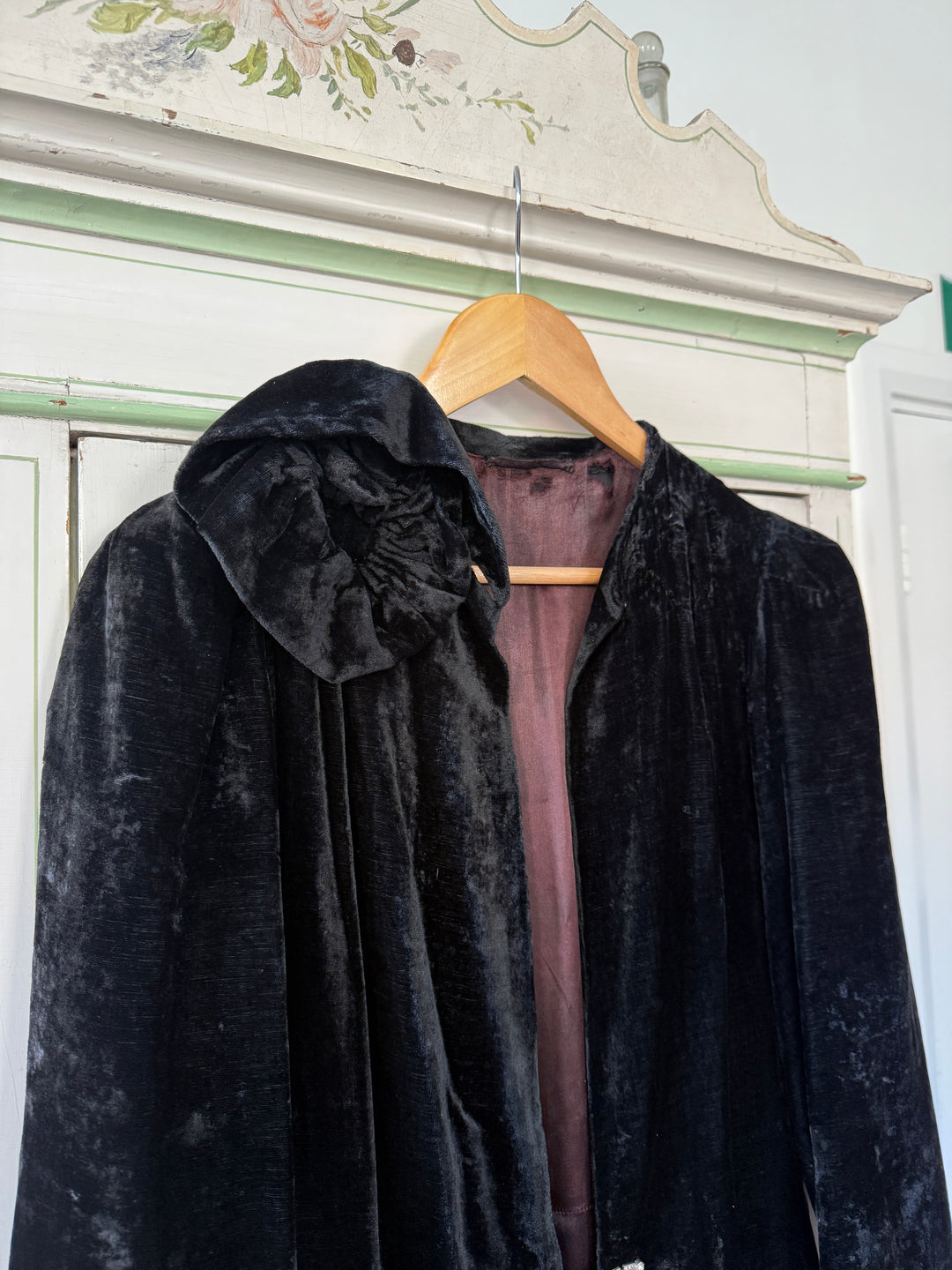 INCREDIBLE RARE 1930S SILK VELVET OPERA COAT