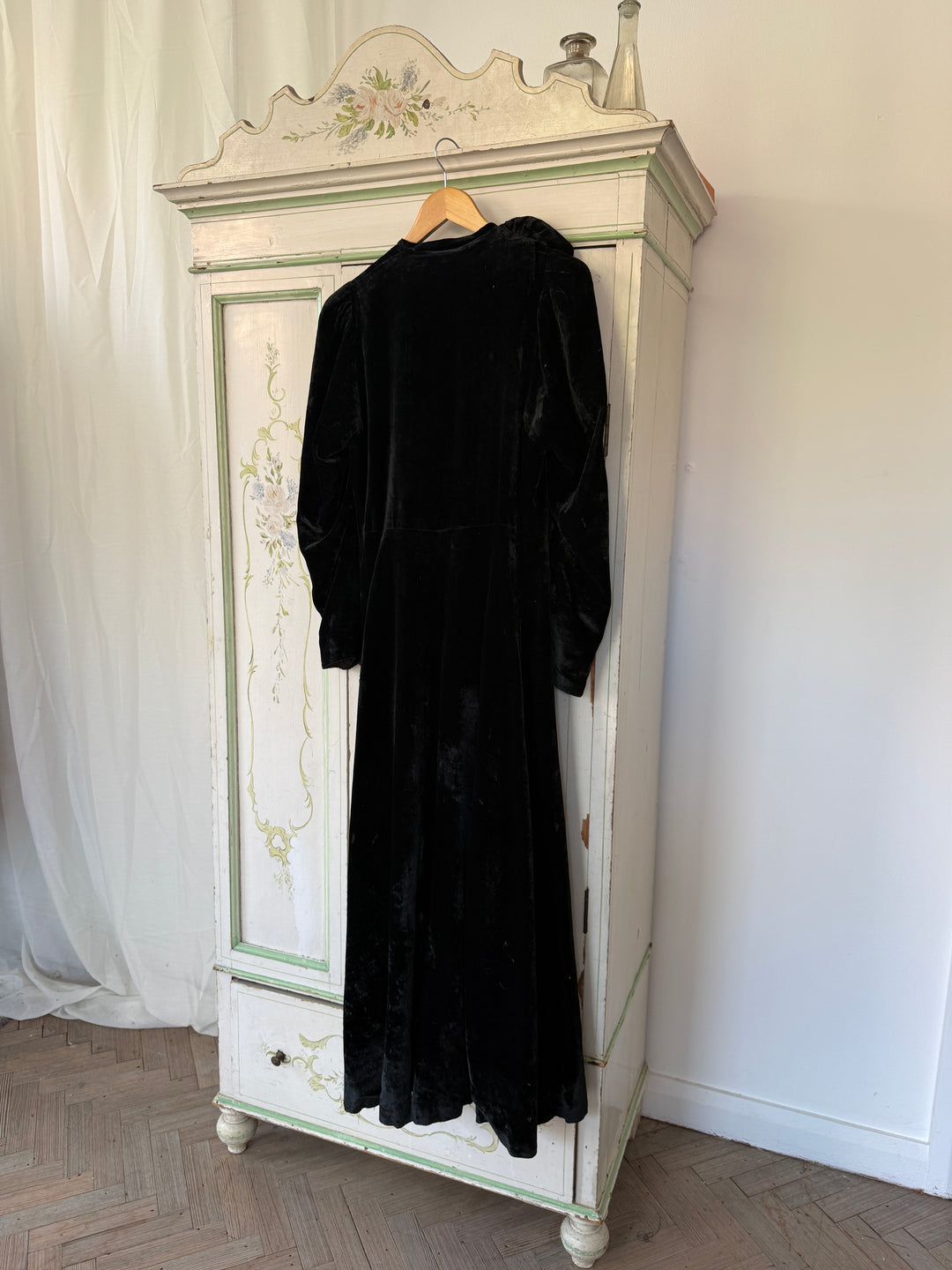 INCREDIBLE RARE 1930S SILK VELVET OPERA COAT