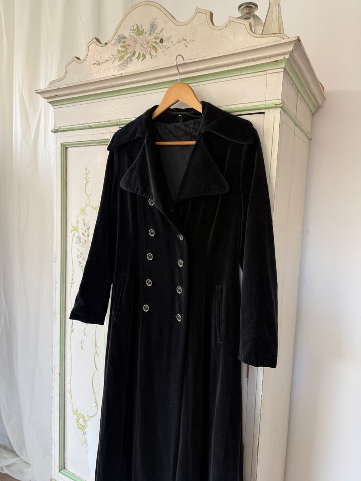 DIVINE RARE 1970S DOUBLE BREASTED GOTHIC VELVET MAXI COAT