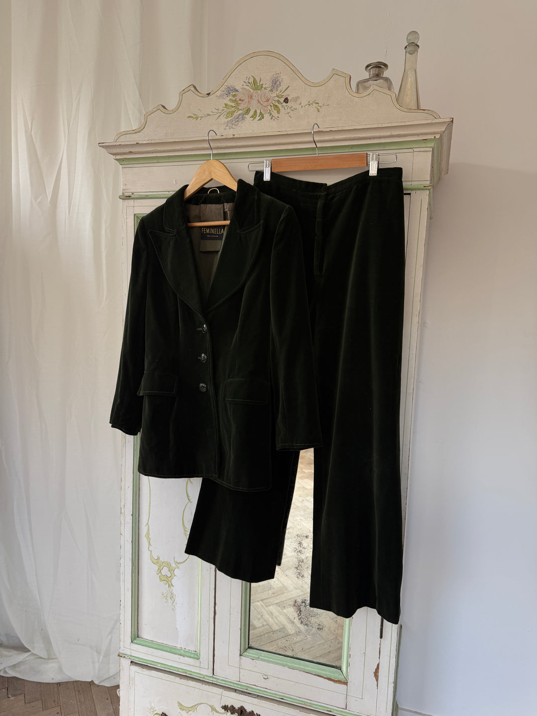 INSANE RARE 1970S FEMINELLA VELVET FLARED TROUSER SUIT