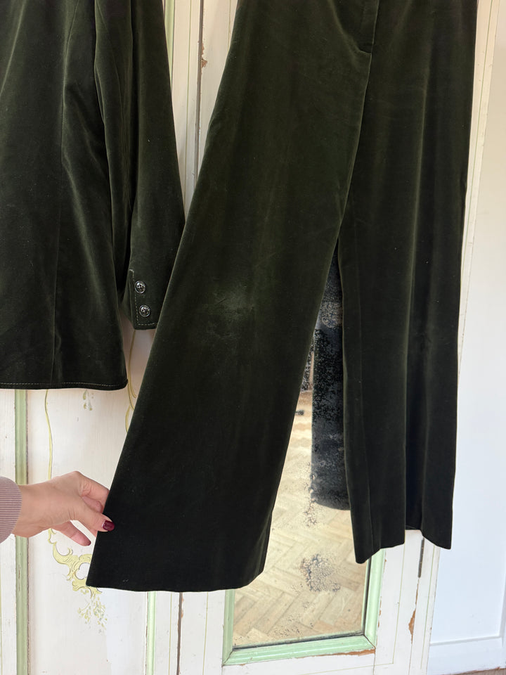 INSANE RARE 1970S FEMINELLA VELVET FLARED TROUSER SUIT