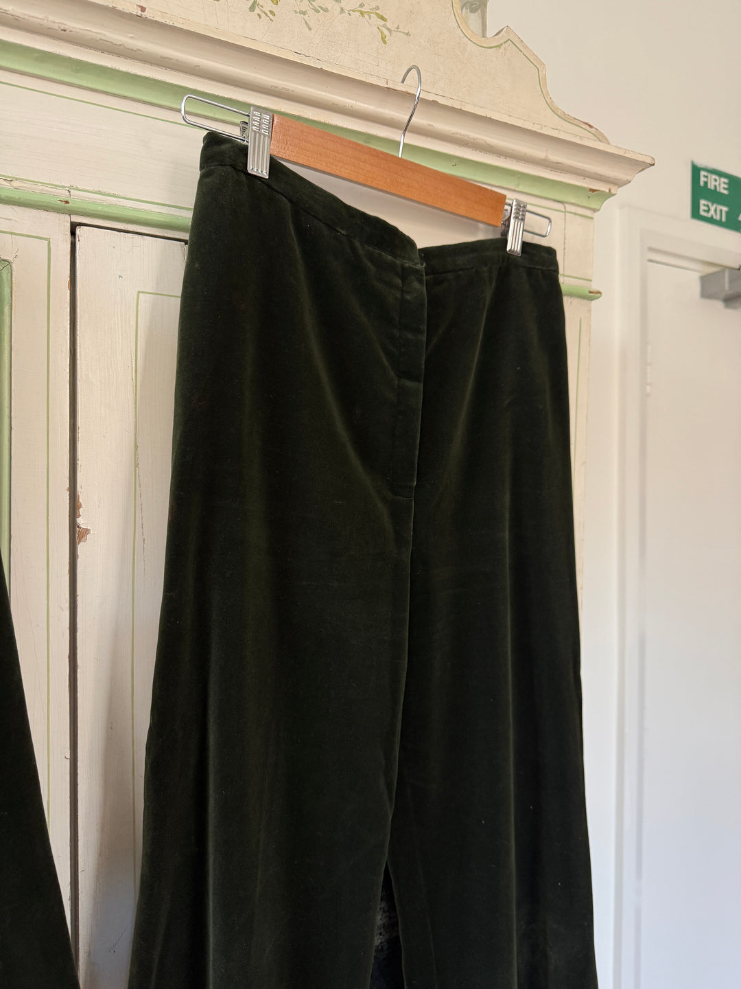 INSANE RARE 1970S FEMINELLA VELVET FLARED TROUSER SUIT