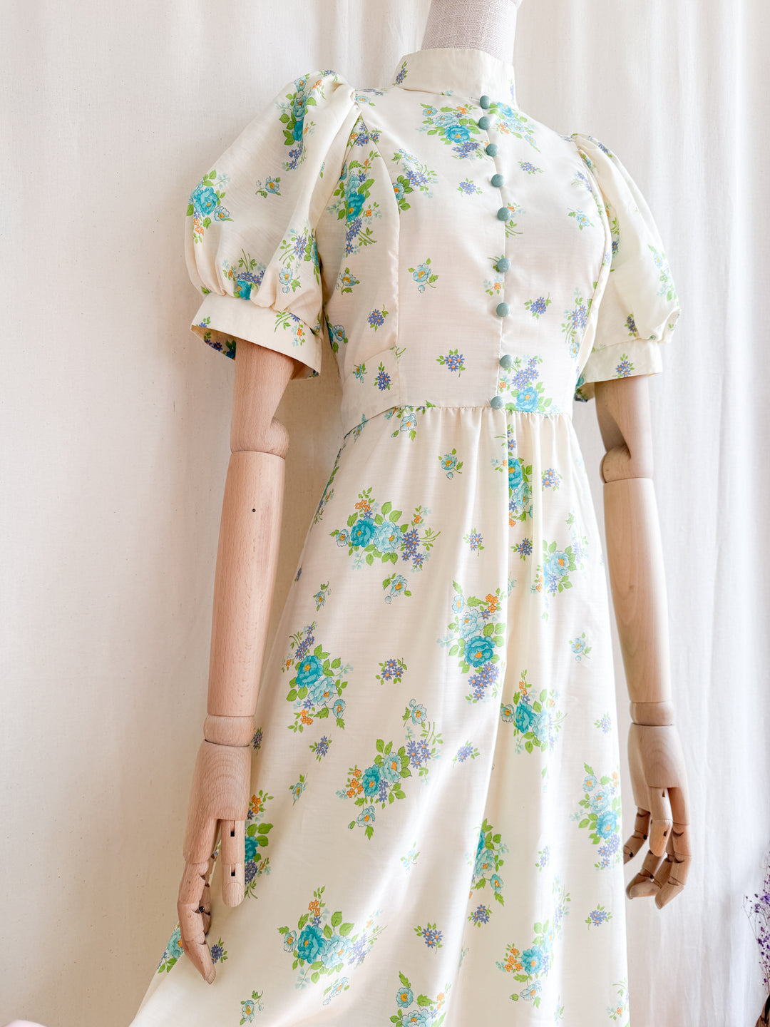 Gorgeous 70s Fine Cotton Puff Sleeve Floral Maxi Dress
