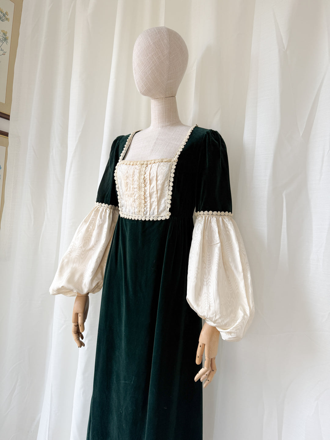 PRECIOUS 1970S MEDIEVAL REVIVAL GREEN VELVET QUAD MAXI DRESS