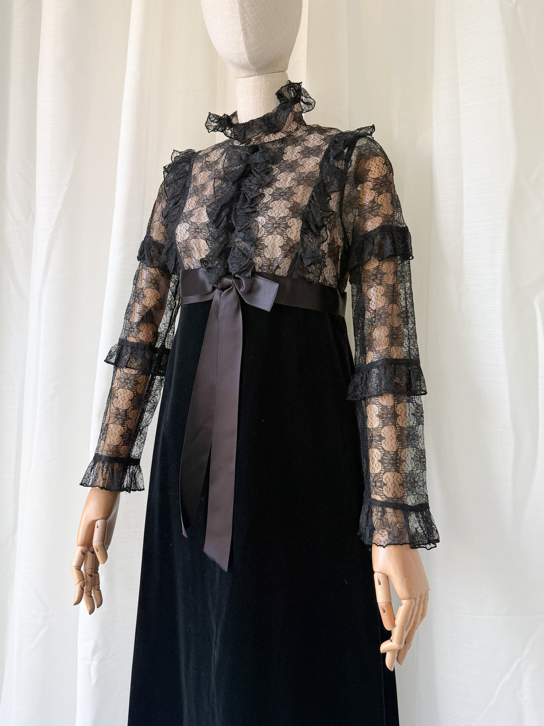 HOLY GRAIL 1970S JEAN VARON VELVET AND LACE MAXI DRESS