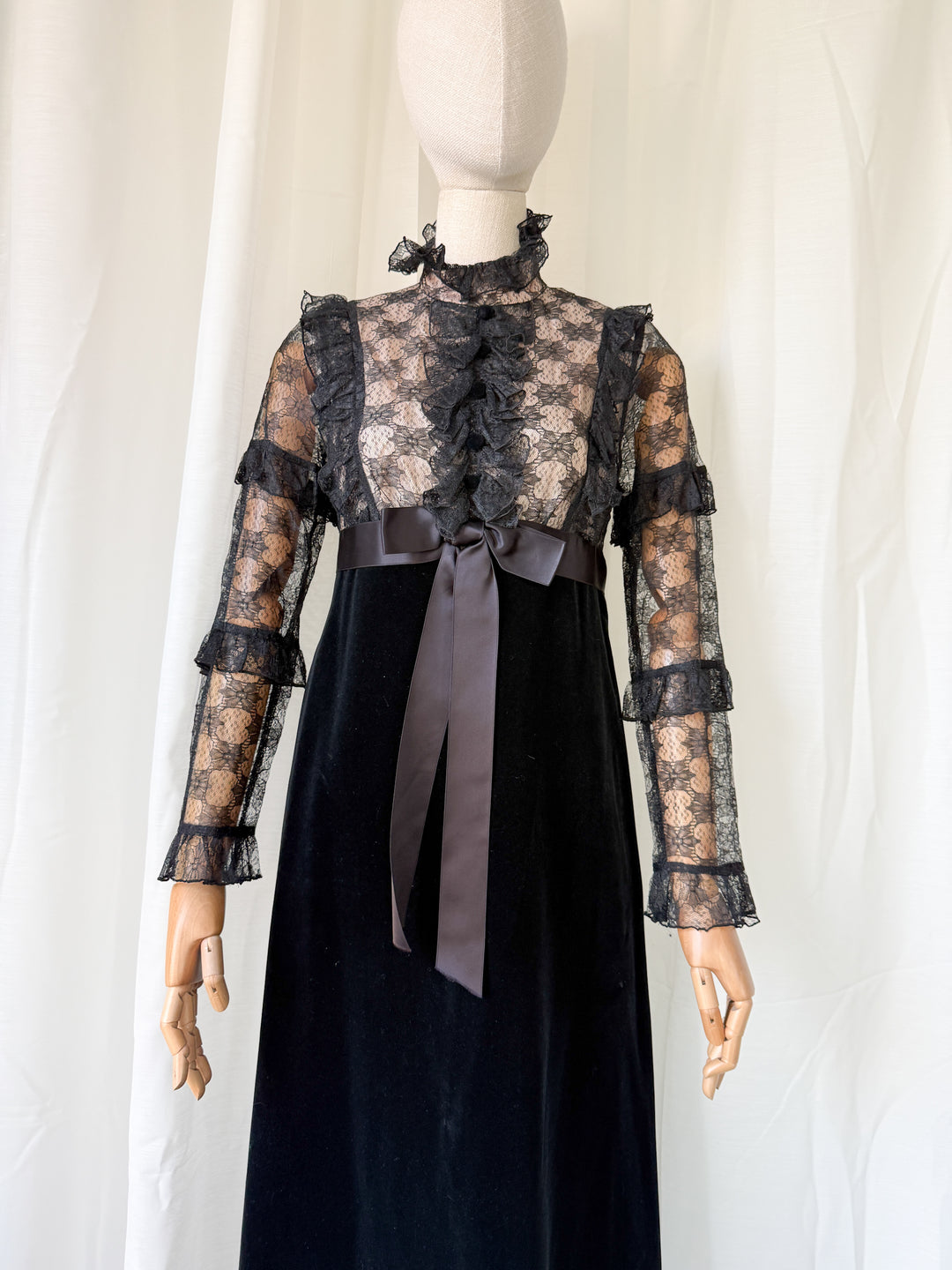 HOLY GRAIL 1970S JEAN VARON VELVET AND LACE MAXI DRESS