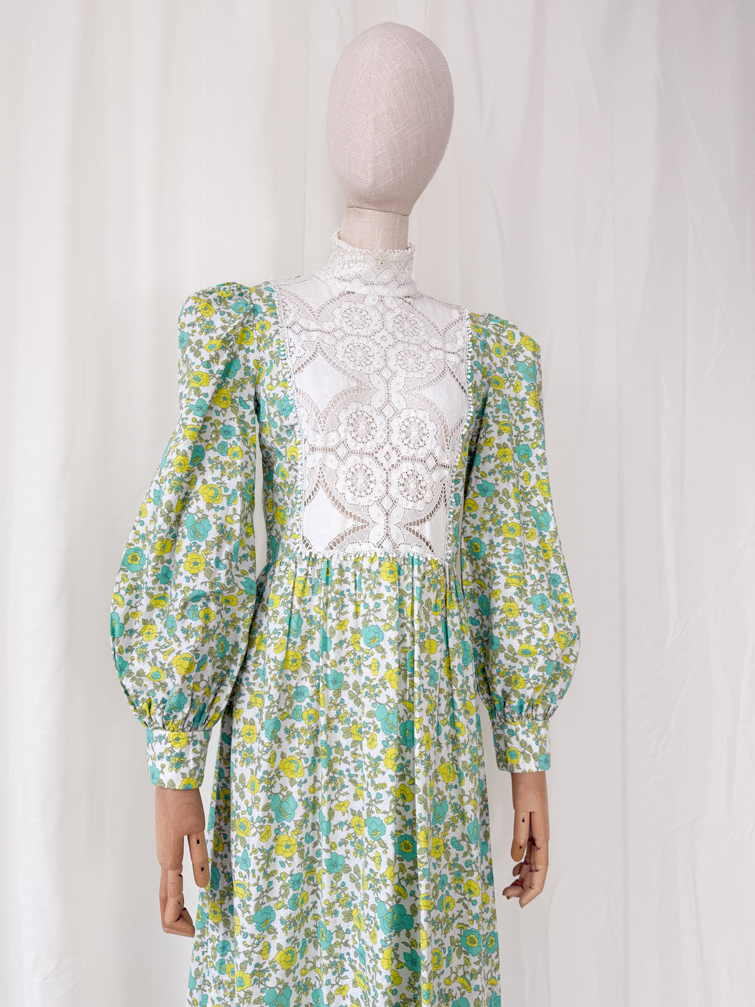 Beautiful Rare 1970s Wallis Floral Cotton Cluny Lace Bodice Maxi Dress