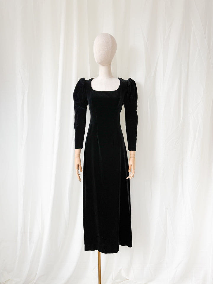 STUNNING 1960S JULIET SLEEVE BLACK VELVET MAXI DRESS
