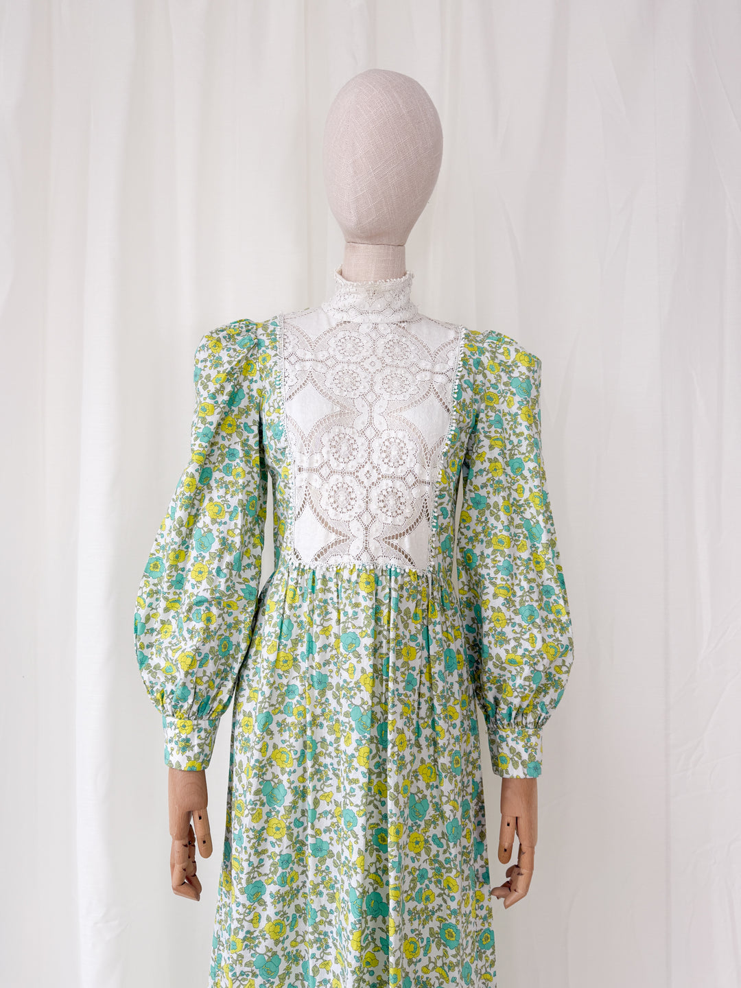 Beautiful Rare 1970s Wallis Floral Cotton Cluny Lace Bodice Maxi Dress