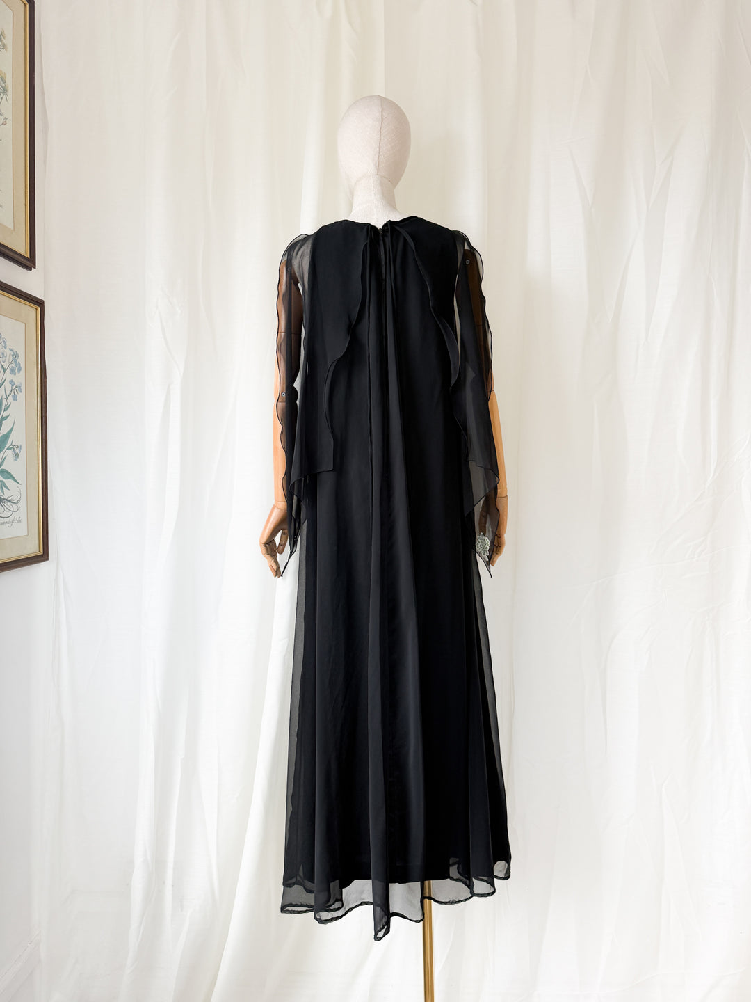 DREAMY RARE 1970S JEAN VARON BLACK CHIFFON MAXI DRESS