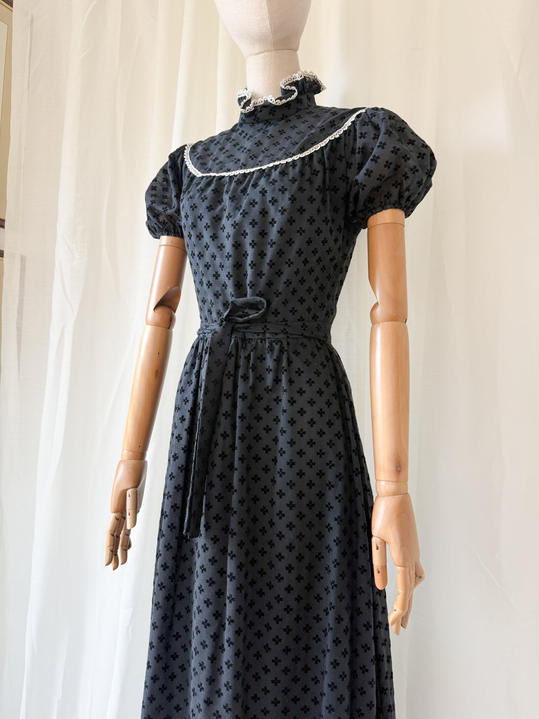 HAUNTING 1970S BLACK COTTON MAXI DRESS