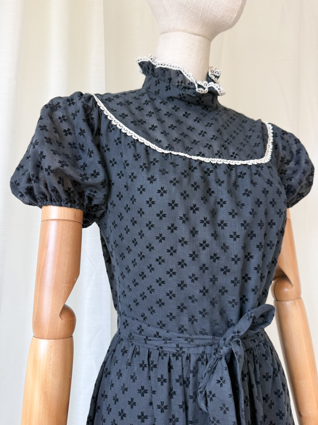 HAUNTING 1970S BLACK COTTON MAXI DRESS