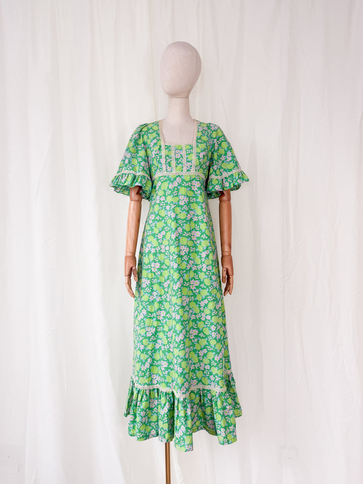 Sweet Rare 1970s Green Angel Sleeve Cotton Maxi Dress