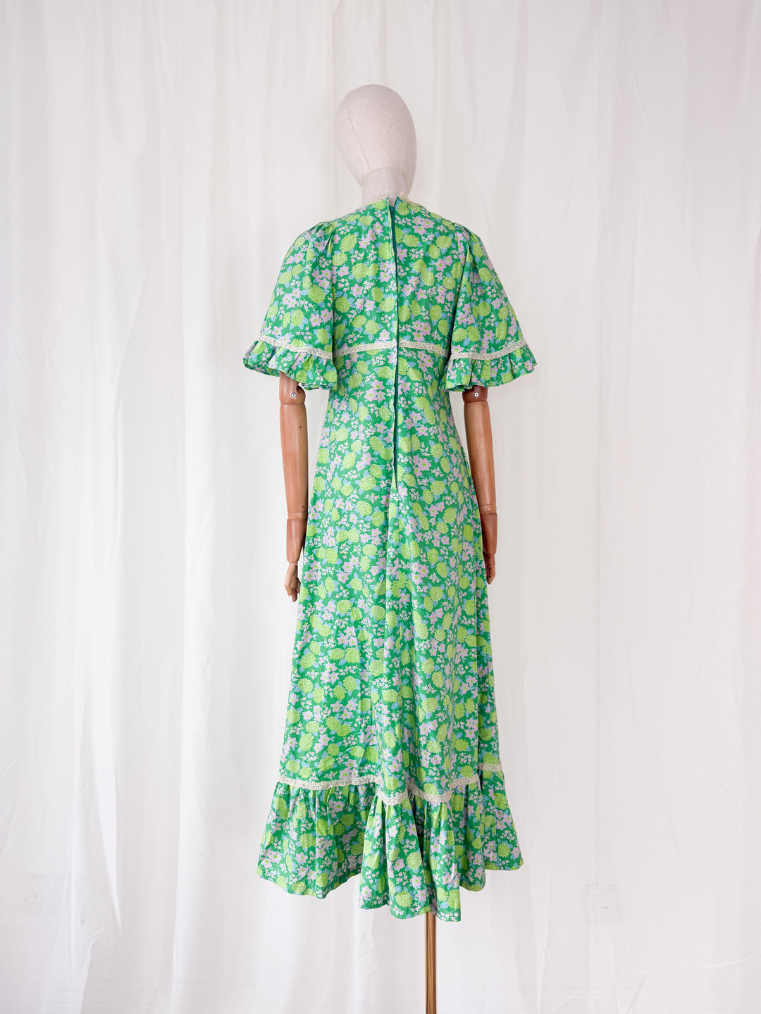 Sweet Rare 1970s Green Angel Sleeve Cotton Maxi Dress