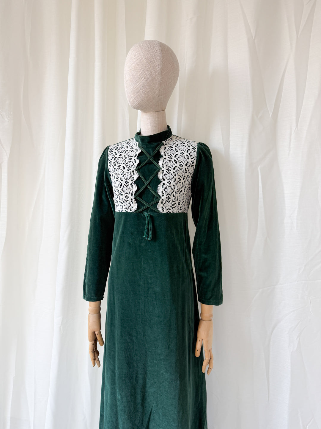 STUNNING 1970S MEDIEVAL REVIVAL GREEN VELVET MAXI DRESS