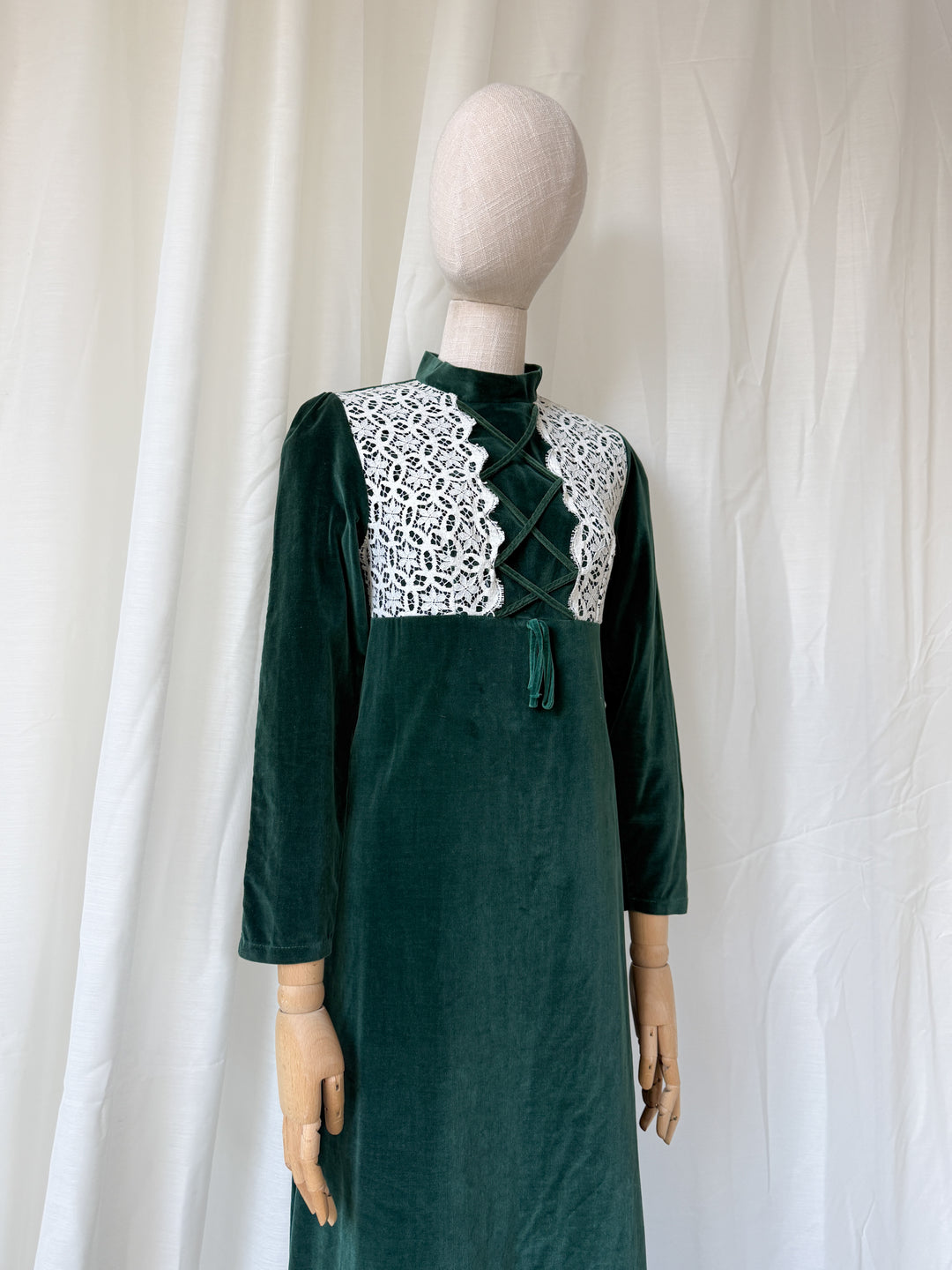 STUNNING 1970S MEDIEVAL REVIVAL GREEN VELVET MAXI DRESS