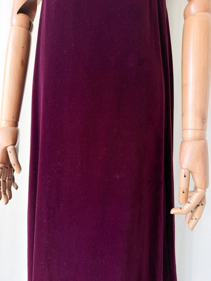 INSANE 1960S QUAD PLUM VELVET GOTHIC MAXI DRESS