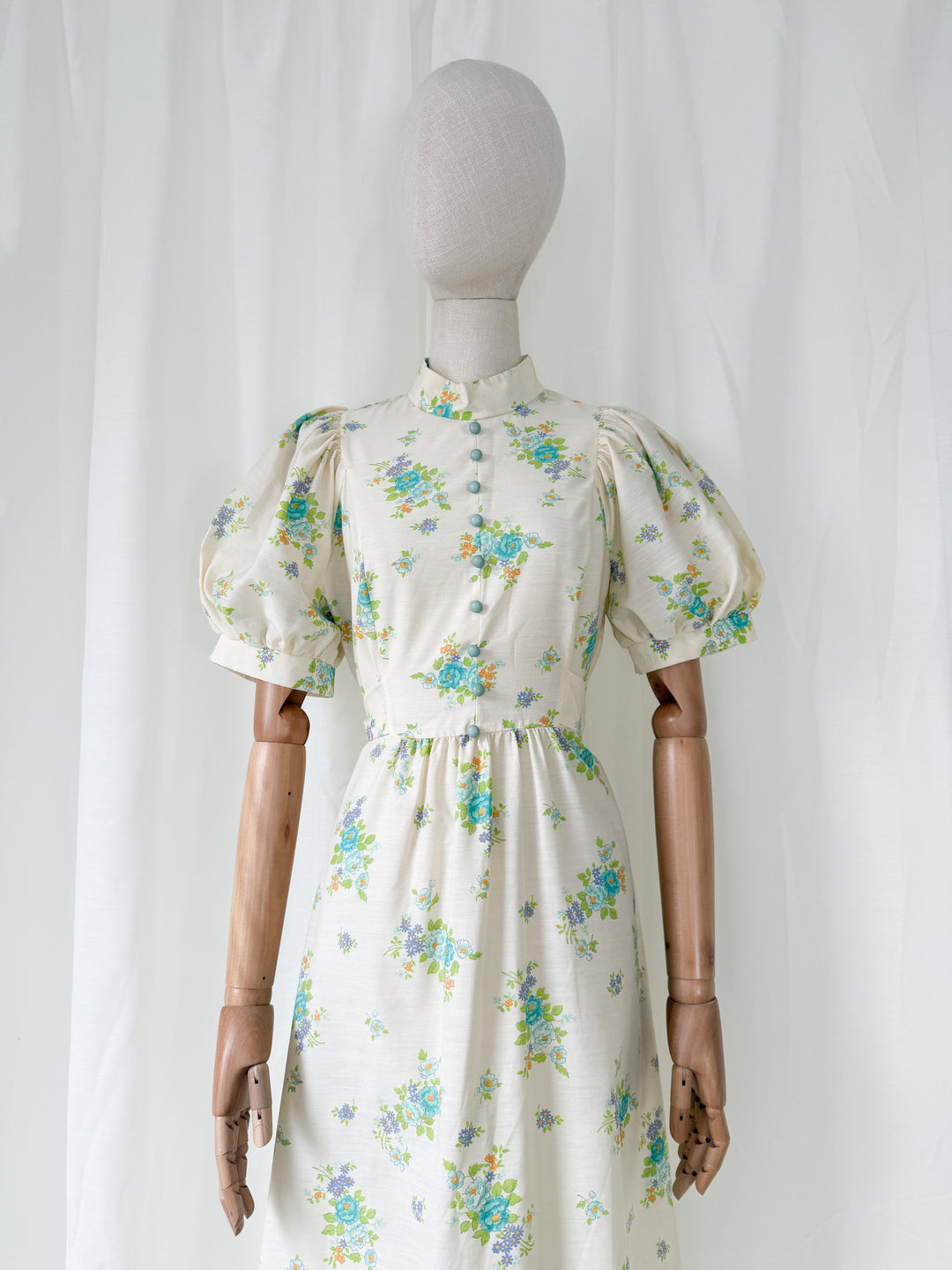 Beautiful Puff Sleeve Floral Cotton 1970s Maxi Dress
