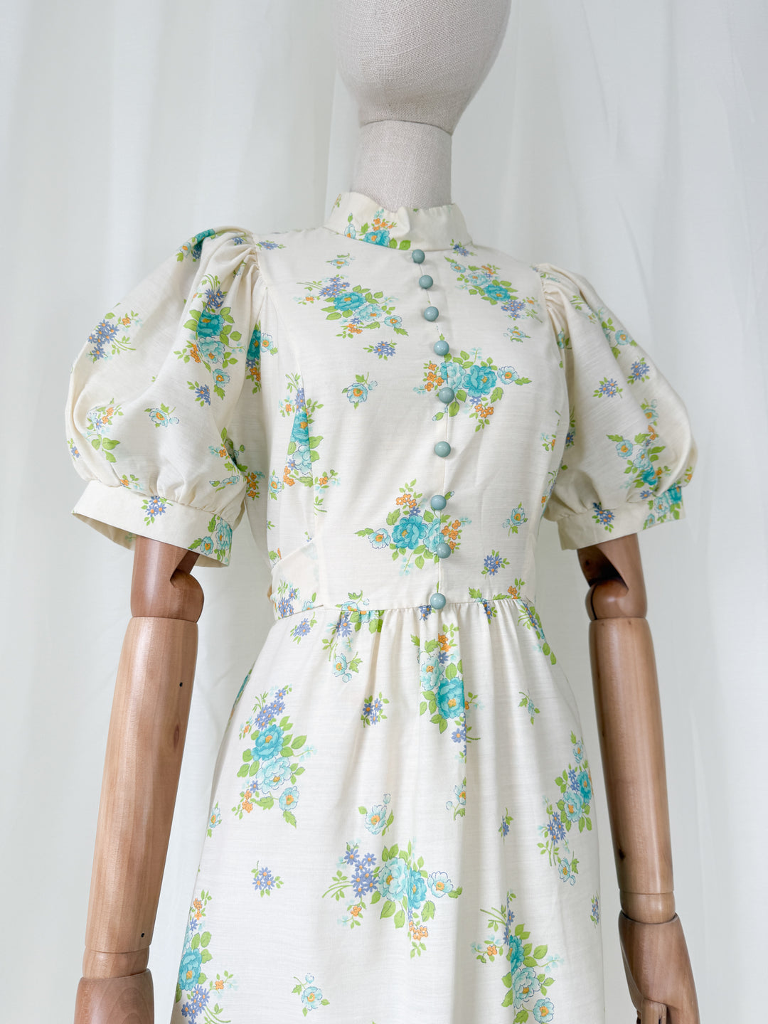 Beautiful Puff Sleeve Floral Cotton 1970s Maxi Dress
