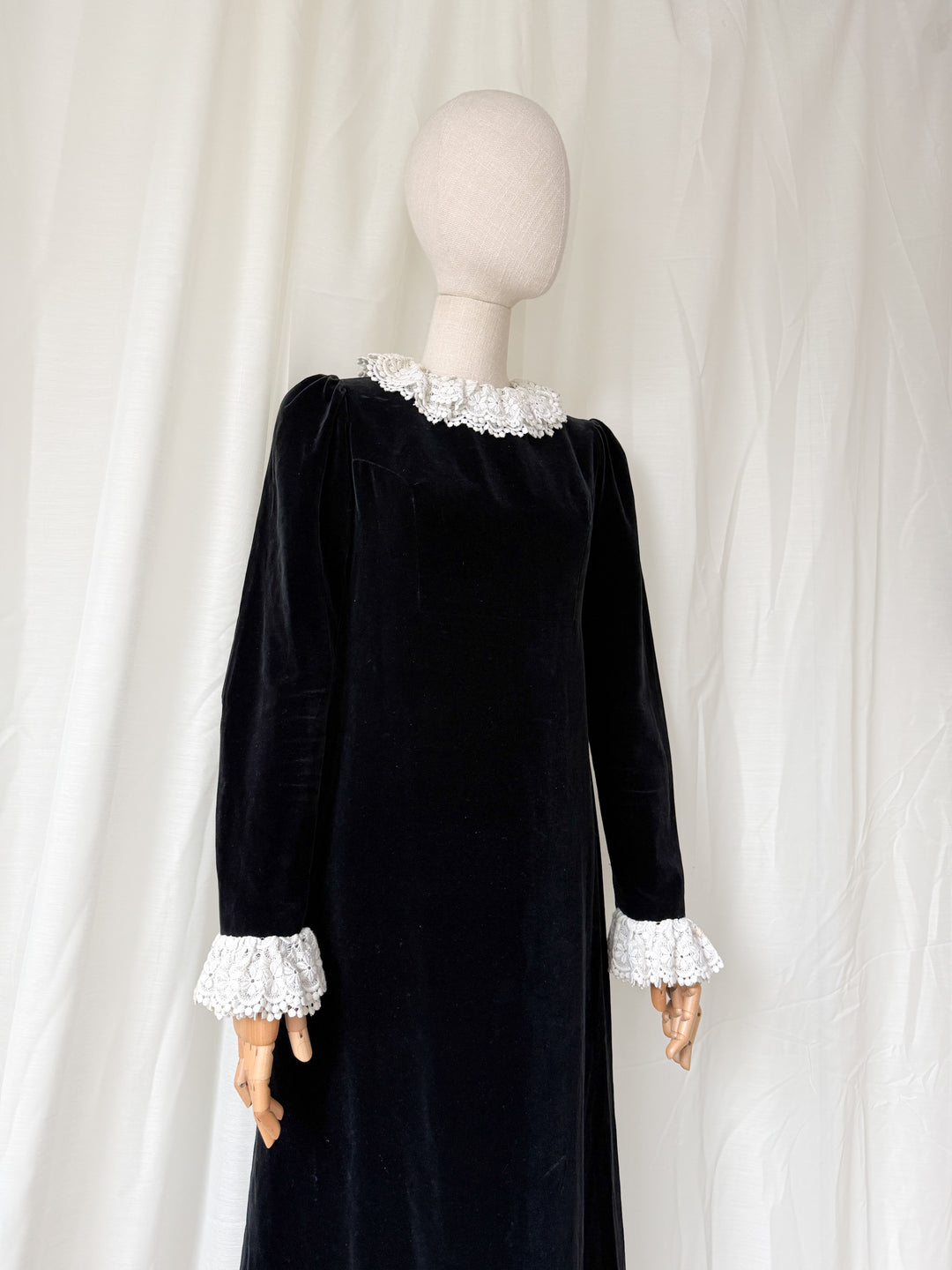 PRECIOUS 1970S QUAD BLACK VELVET GOTHIC MAXI DRESS
