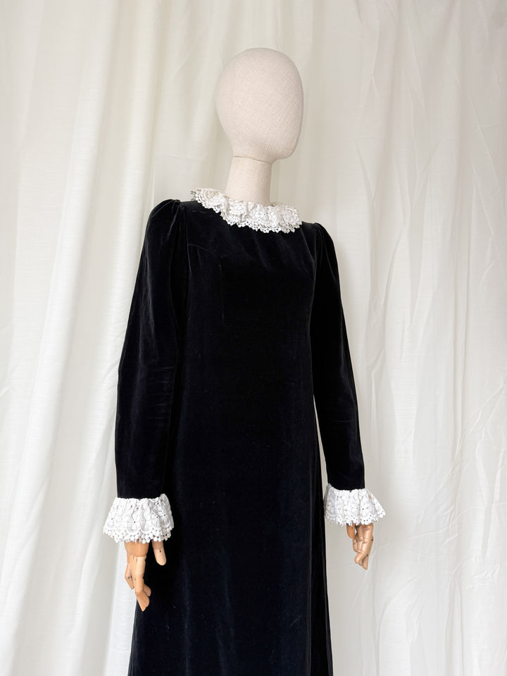 PRECIOUS 1970S QUAD BLACK VELVET GOTHIC MAXI DRESS