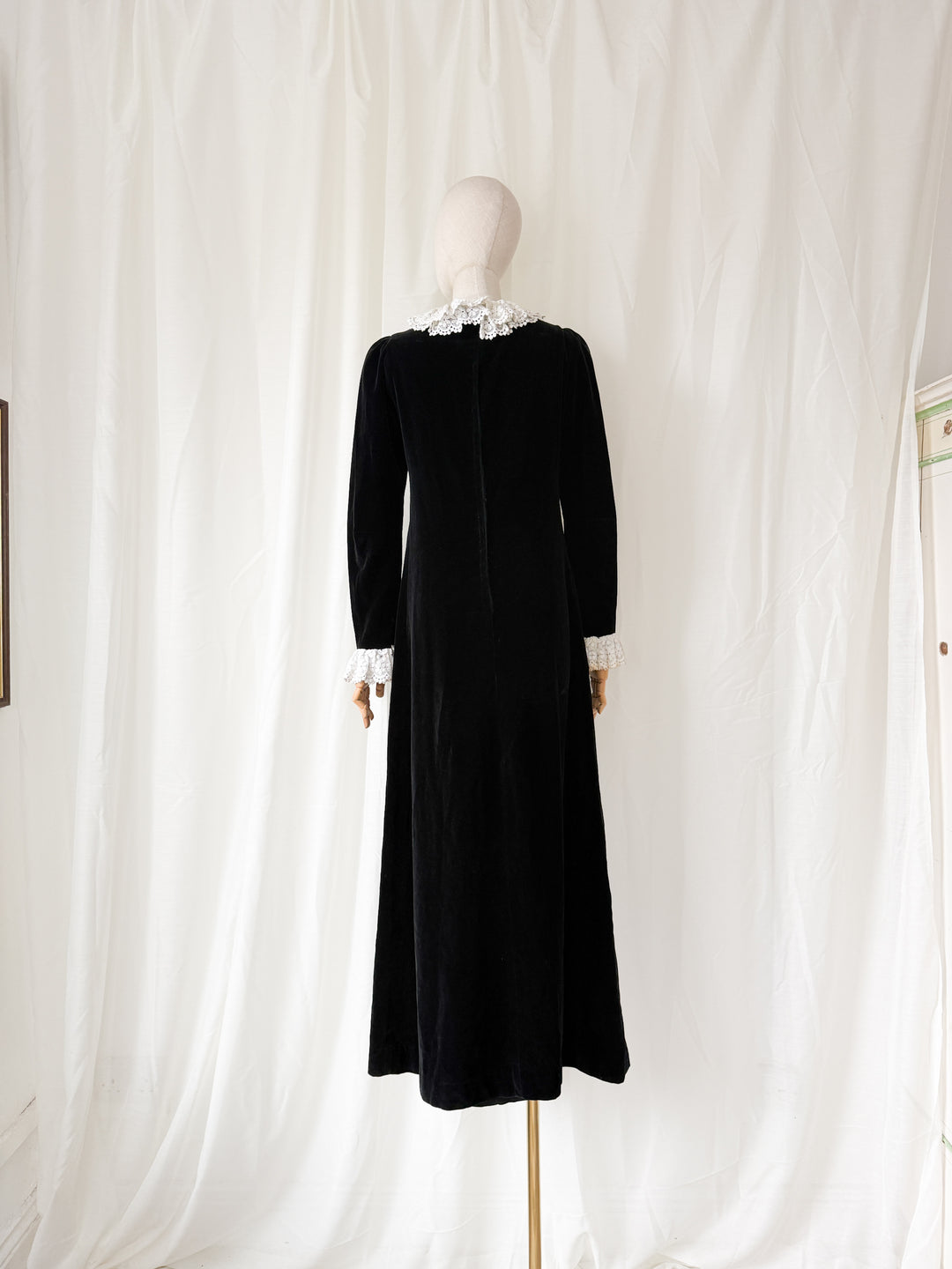 PRECIOUS 1970S QUAD BLACK VELVET GOTHIC MAXI DRESS