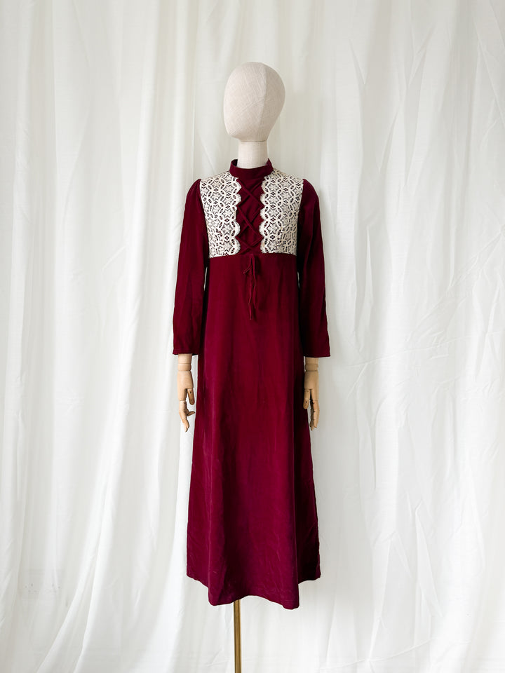 BEAUTIFUL 1970S BURGUNDY VELVET MEDIEVAL REVIVAL MAXI DRESS