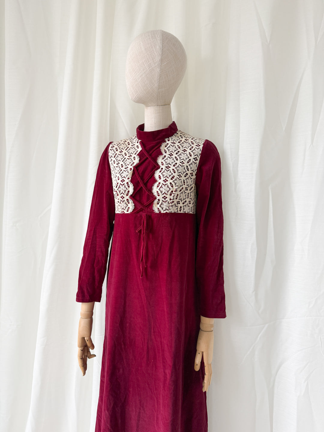BEAUTIFUL 1970S BURGUNDY VELVET MEDIEVAL REVIVAL MAXI DRESS