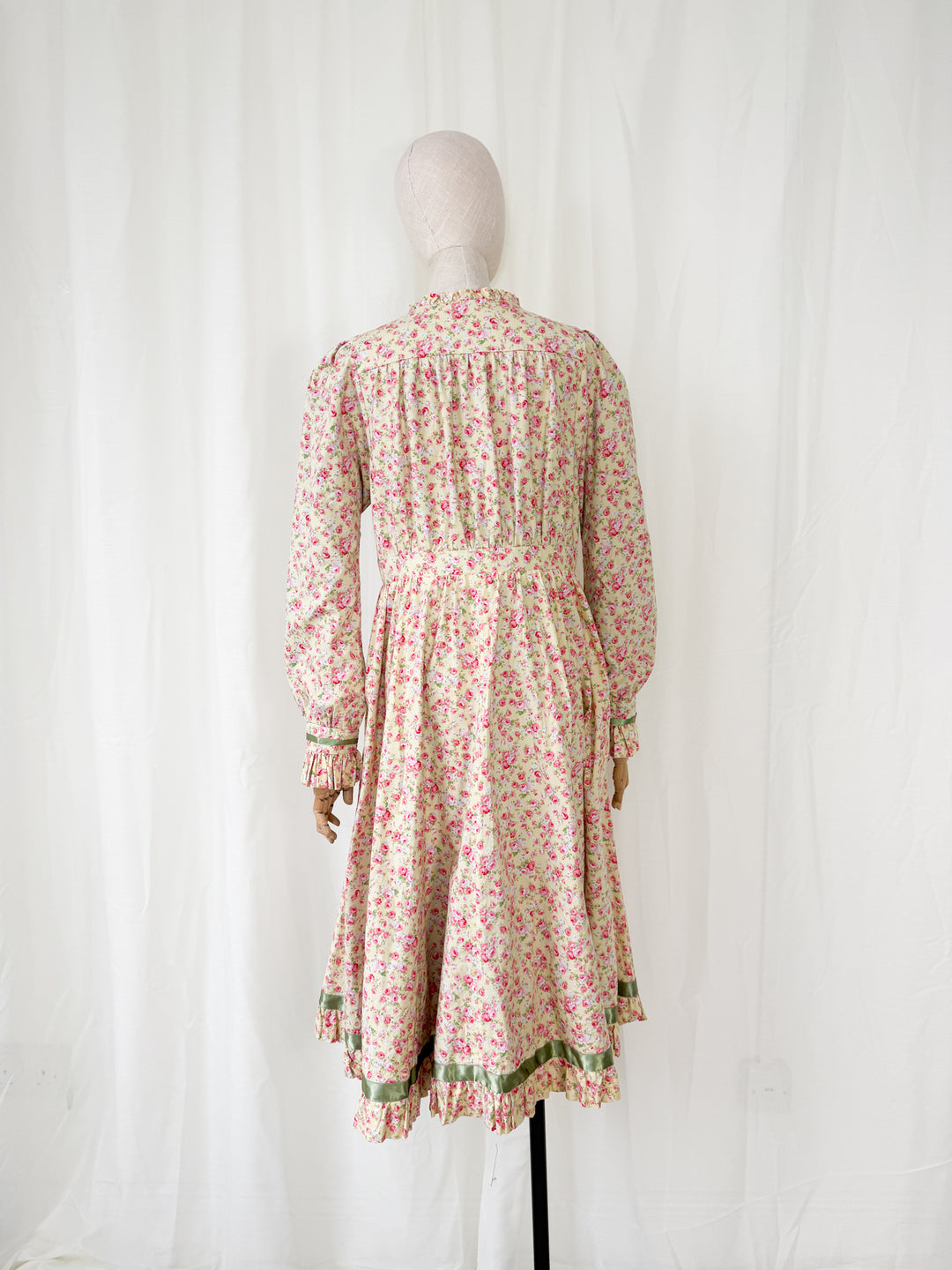 Sweet Rare Shabby Chic 1970s Cotton Midi Dress
