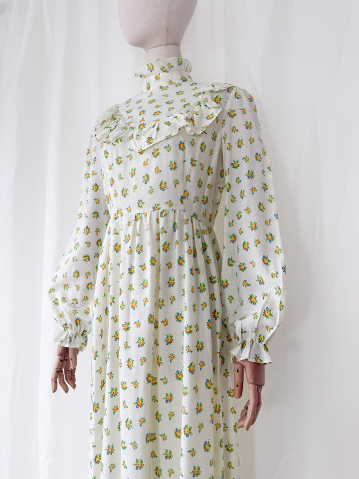 Delicate Beautiful 1970s Floral Cotton Maxi Dress