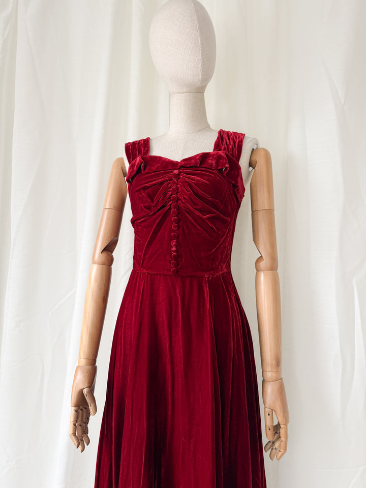 OTHERWORLDLY 1930S 1940S RED SILK VELVET DRESS AND JACKET SET