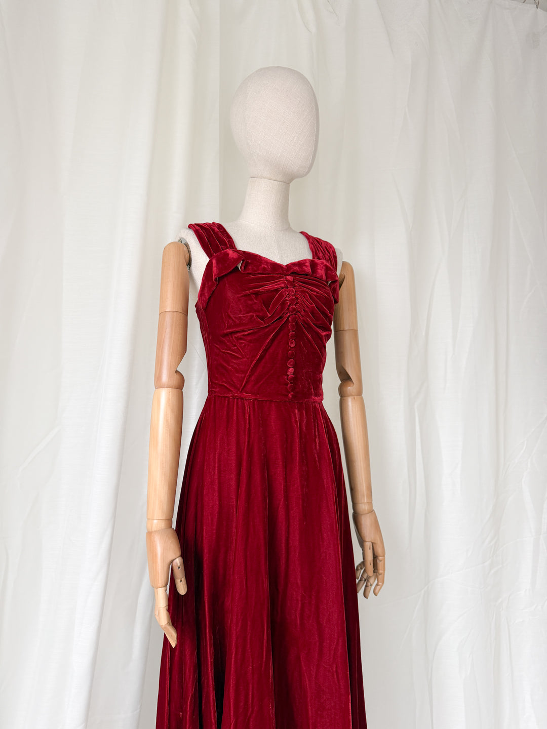 OTHERWORLDLY 1930S 1940S RED SILK VELVET DRESS AND JACKET SET