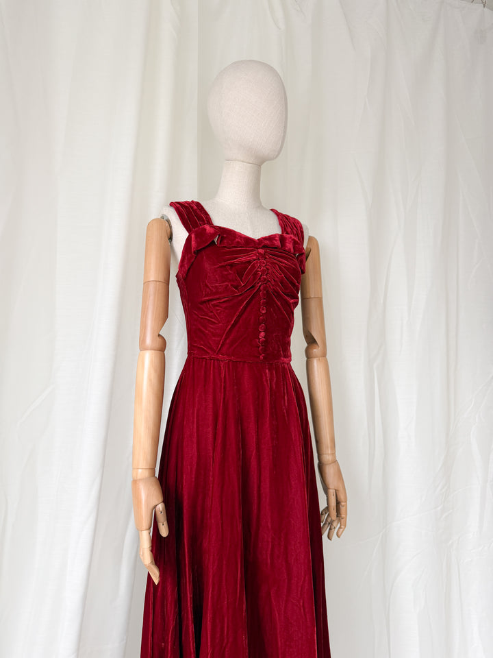 OTHERWORLDLY 1930S 1940S RED SILK VELVET DRESS AND JACKET SET