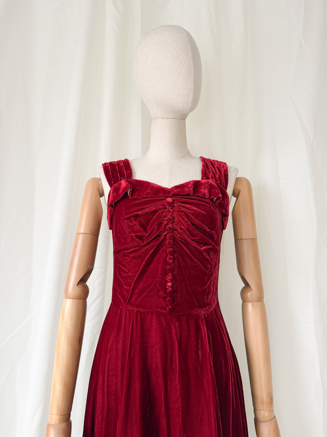 OTHERWORLDLY 1930S 1940S RED SILK VELVET DRESS AND JACKET SET