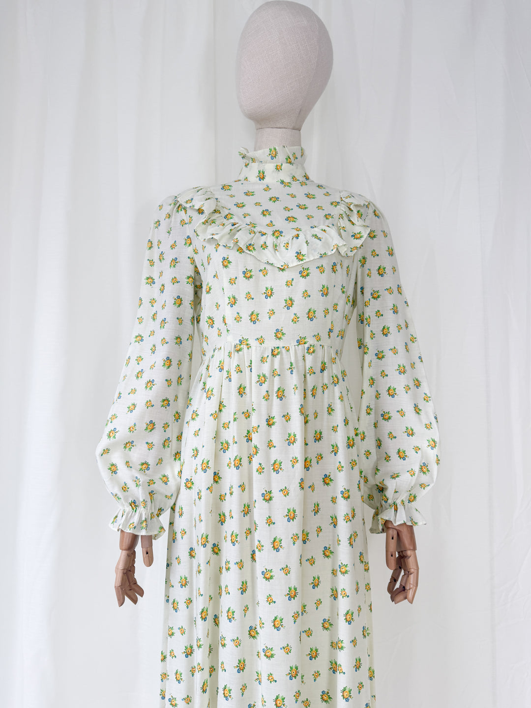 Delicate Beautiful 1970s Floral Cotton Maxi Dress