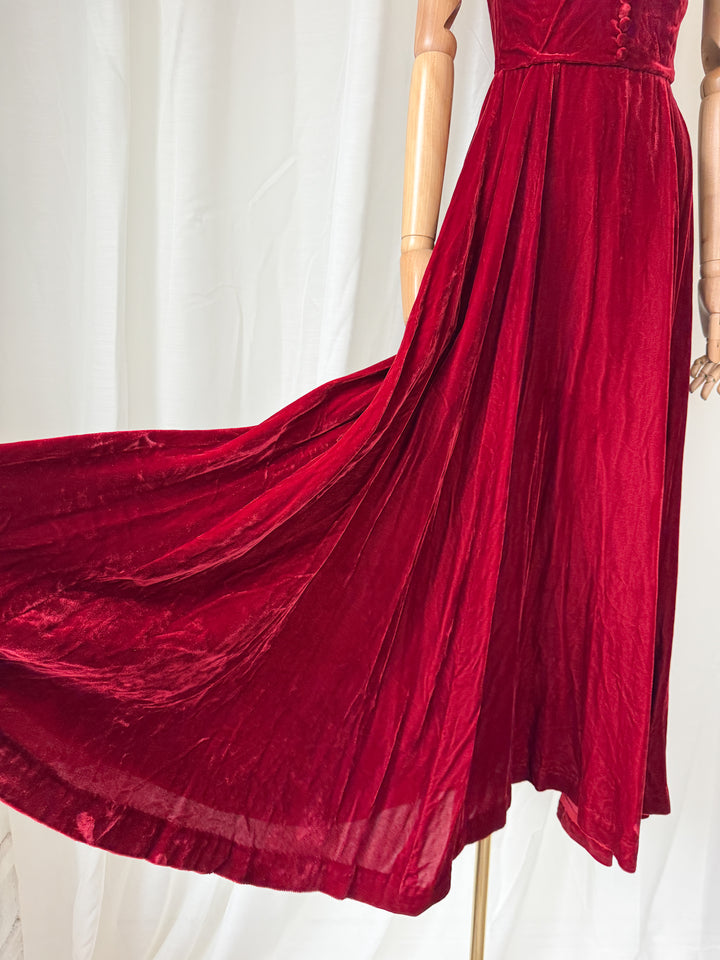 OTHERWORLDLY 1930S 1940S RED SILK VELVET DRESS AND JACKET SET