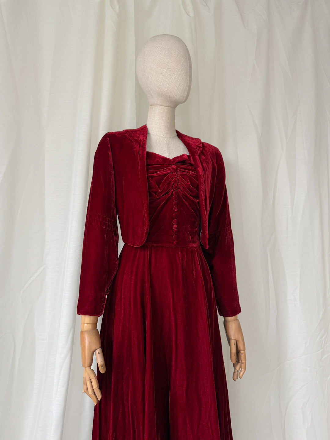 OTHERWORLDLY 1930S 1940S RED SILK VELVET DRESS AND JACKET SET